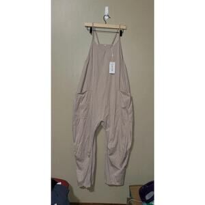 Lentta Fashion Women's 2XL Beige Sleeveless Casual‎ Jumpsuit w/Pockets
